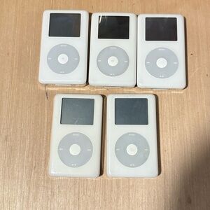 5-iPod Classic Model:A1099-1059-MP102 BROKEN Stuck On Apple Logo No-Charg Read!